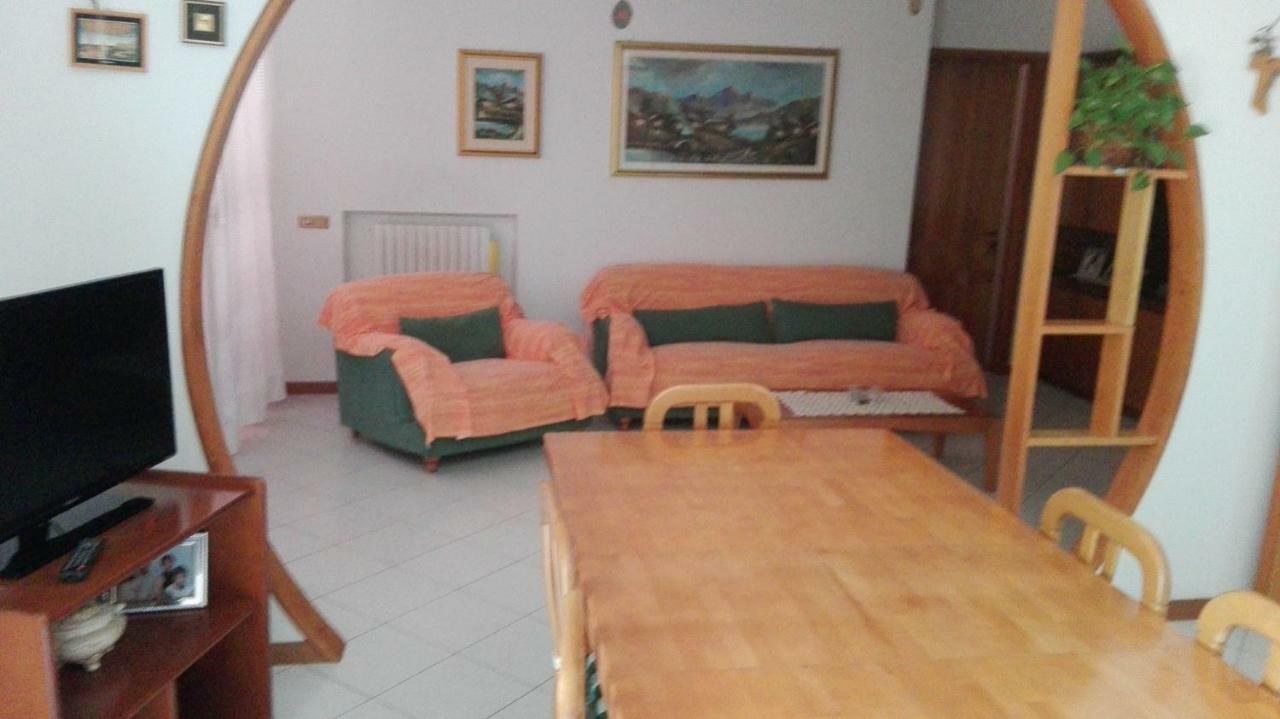 Country House Bike Friendly Famiglia Belleggia Lägenhet Porto SantʼElpidio Exteriör bild
